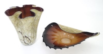 An art glass handkerchief vase together with a bowl of shell form in the manner of Jozefina Krosno