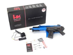 Airsoft Rifle : A 6mm BB G36 full / semiautomatic Rifle (battery powered) by Heckler & Koch /