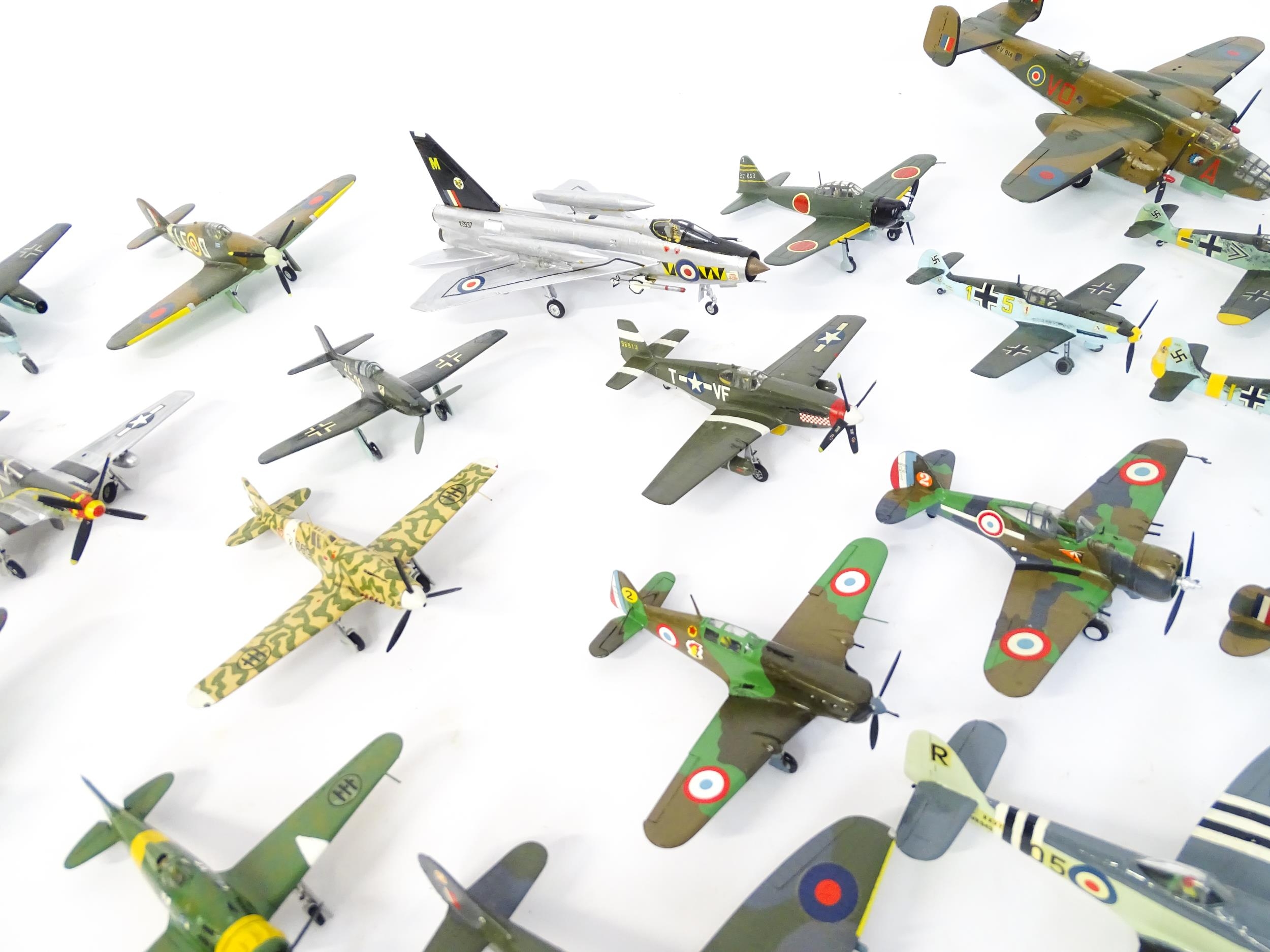 Toys: A quantity of Airfix scale model planes to include Spitfire, Mustang, Halifax Bomber, Avro - Image 5 of 13
