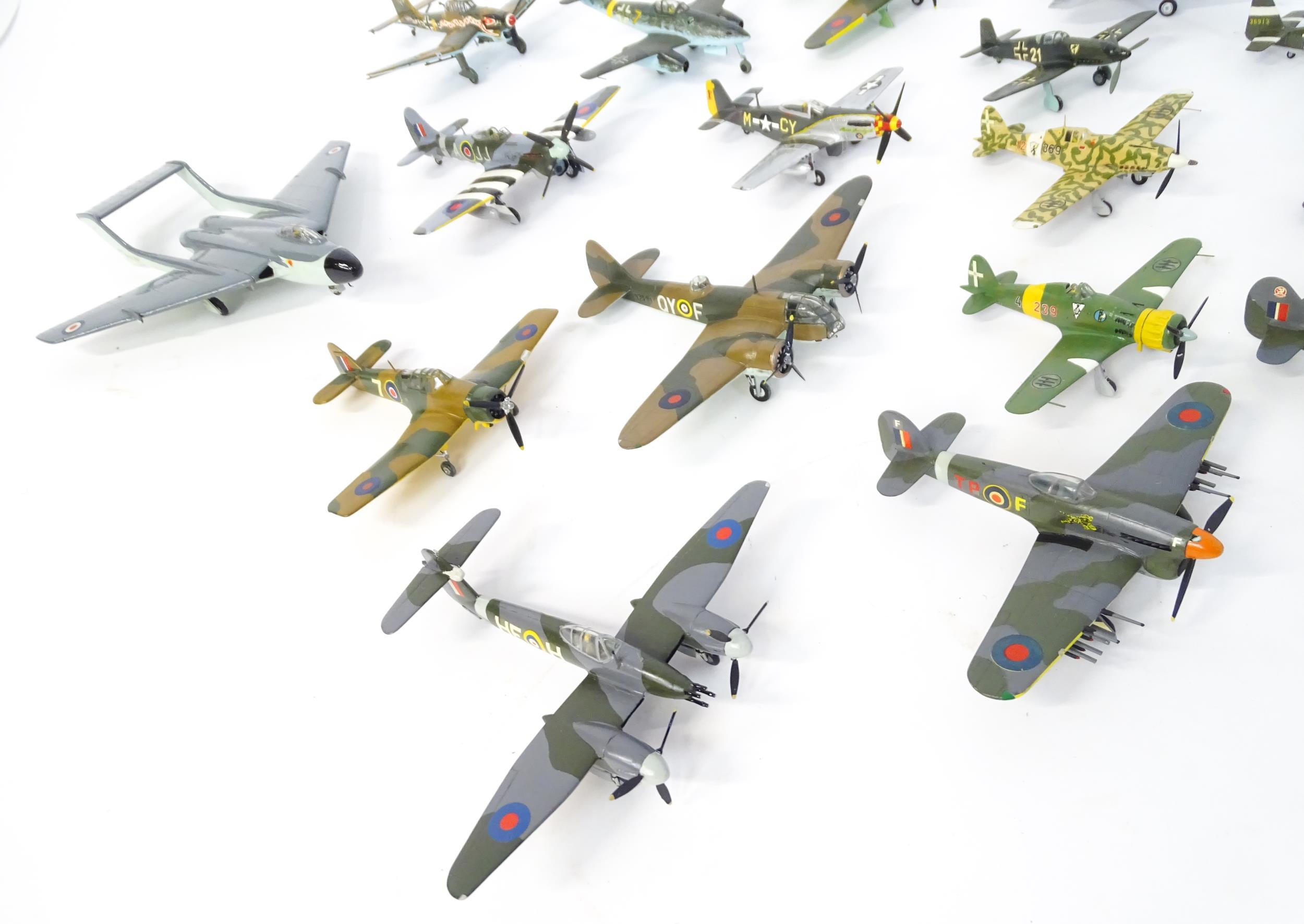 Toys: A quantity of Airfix scale model planes to include Spitfire, Mustang, Halifax Bomber, Avro - Image 7 of 13