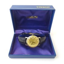 A 9ct gold gentleman's Tissot Visodate wristwatch. Approx 1 1/4" wide Please Note - we do not make