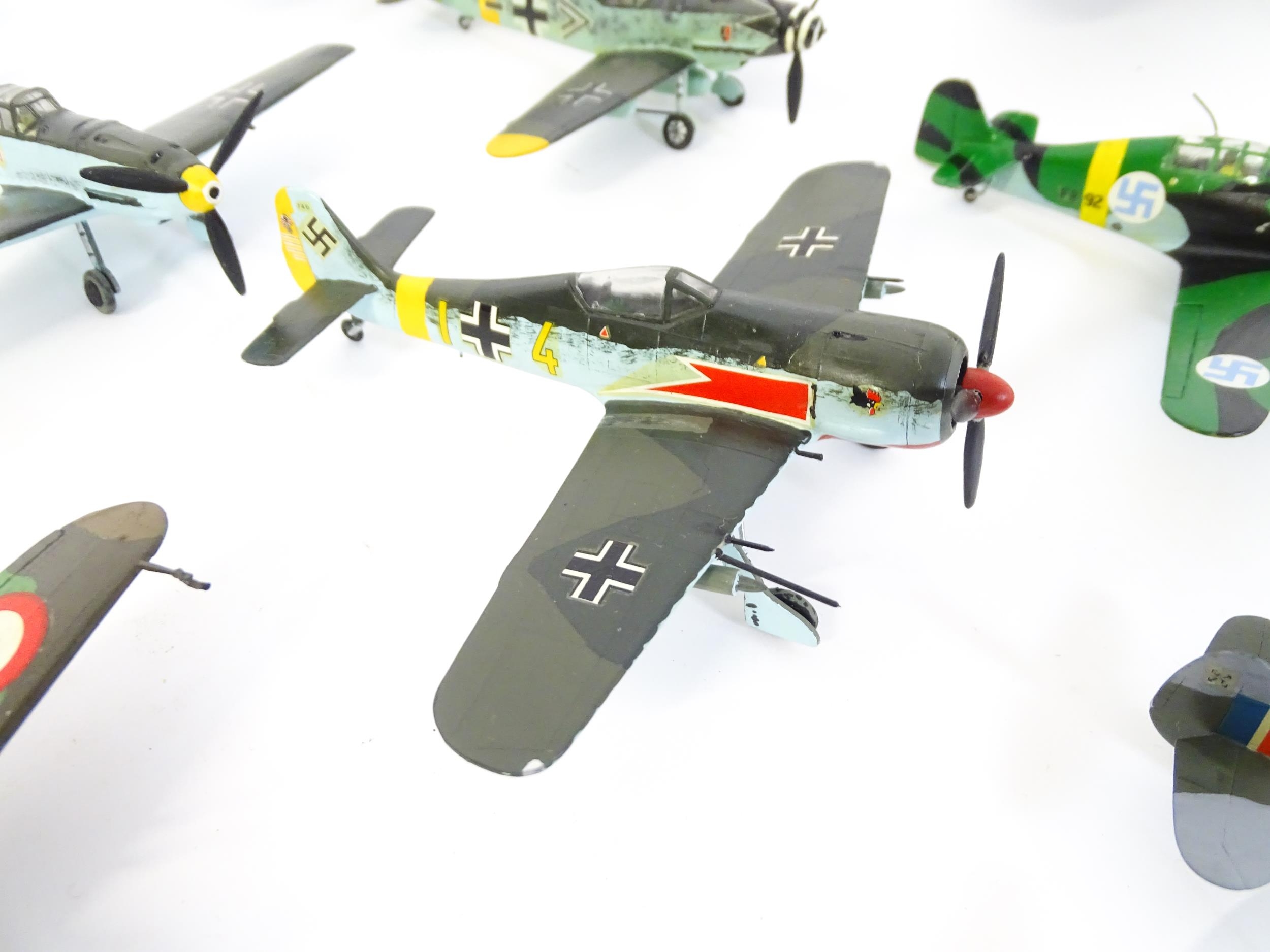 Toys: A quantity of Airfix scale model planes to include Spitfire, Mustang, Halifax Bomber, Avro - Image 10 of 13