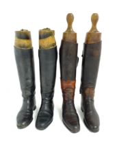 Two pairs of gentlemen's leather boots with leather sole and with zip to the back. Each pair