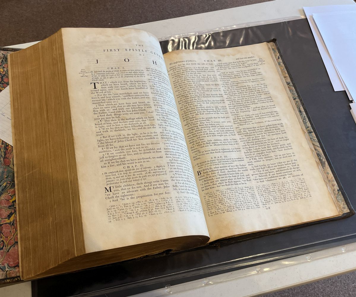 Bible English. The Holy Bible, John Baskerville, 1763 - Image 9 of 11