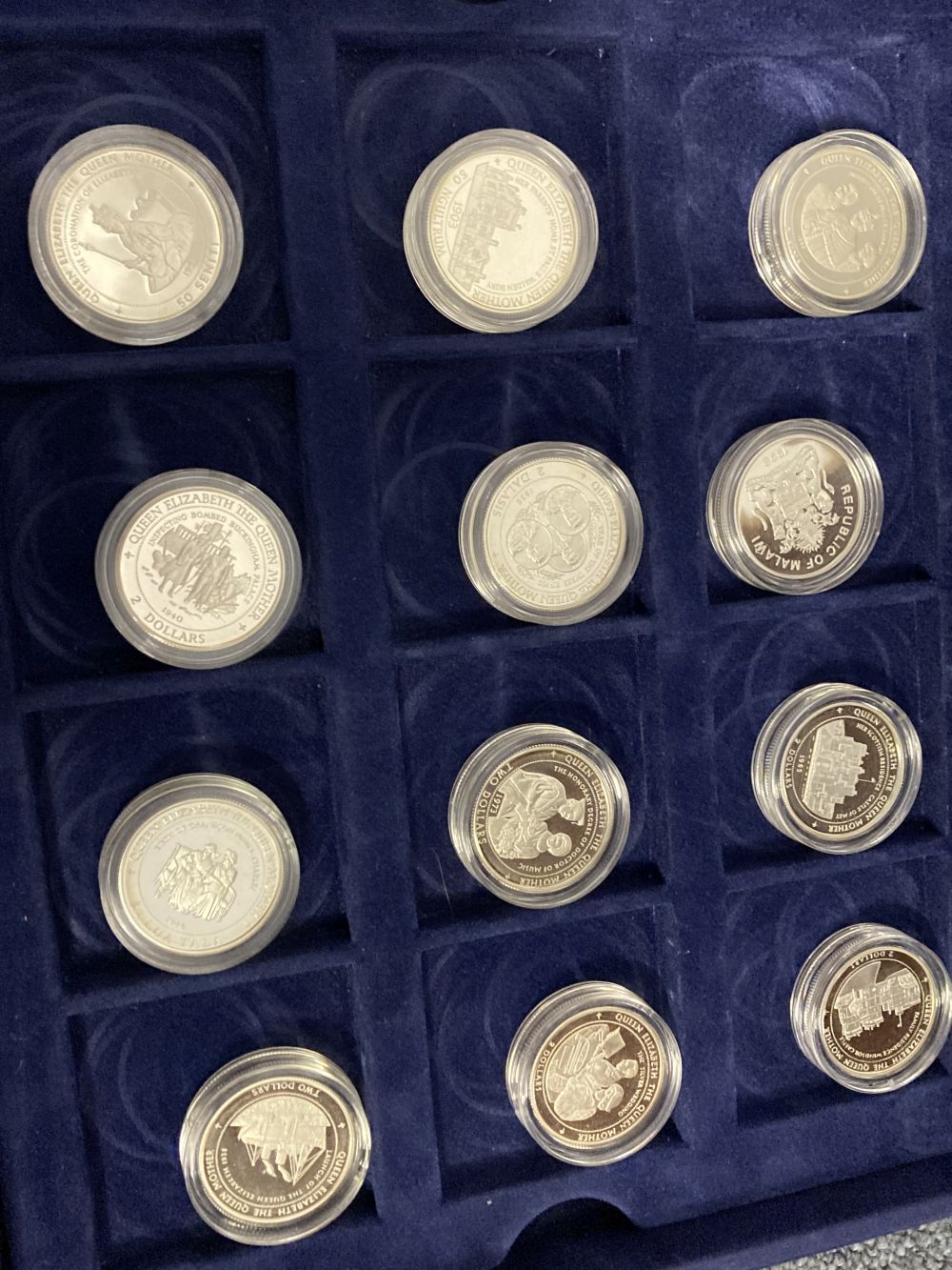 Proof Coins. The Royal Heritage, 12 silver commemorative crowns 1996 - Bild 3 aus 3