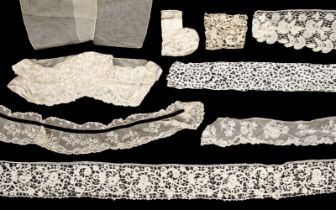 Lace. A collection of lace, 17th-20th century