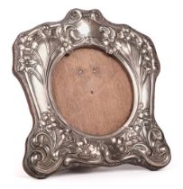 Art Nouveau. A silver art nouveau photograph frame