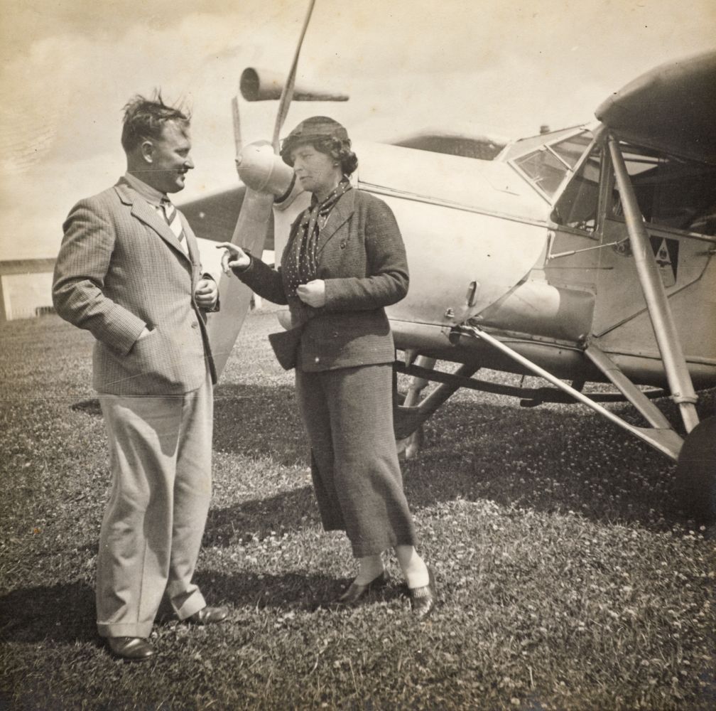 Imperial Airways. Log books, and photographs belonging to Captain H.L.M. Glover - Image 2 of 6