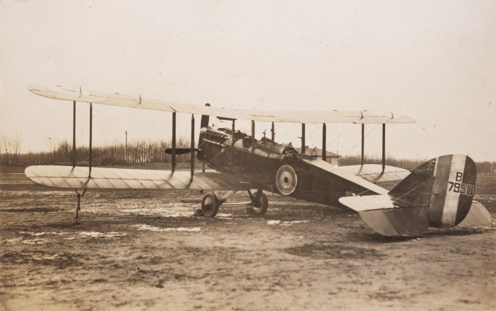 WWI Postcards. An album of WWI period British and French postcards and real photographs (appro. - Image 4 of 4