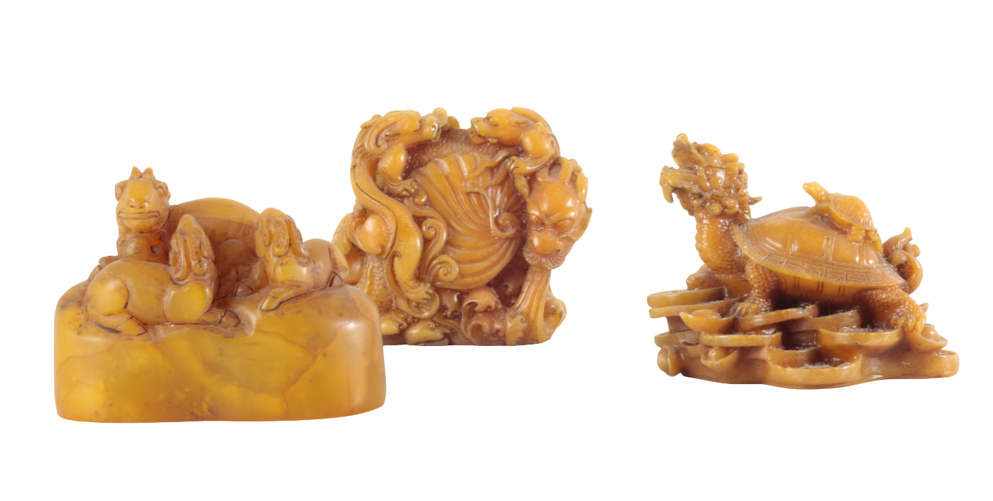 A COLLECTION OF NINE CHINESE SOAPSTONE SEALS - Image 4 of 4