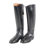 REGENT: A PAIR OF BLACK LEATHER RIDING BOOTS