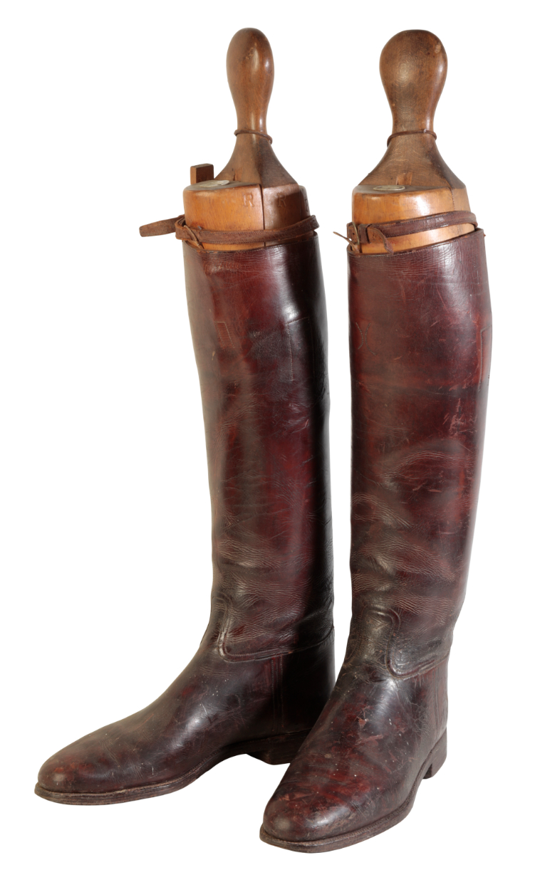 A PAIR OF GENTLEMAN'S BROWN LEATHER RIDING BOOTS