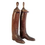 A PAIR OF EDWARDIAN BROWN LEATHER RIDING BOOTS