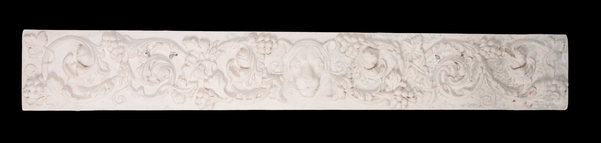 A GROUP OF FIVE PLASTER FRIEZE MOULDINGS - Image 5 of 6
