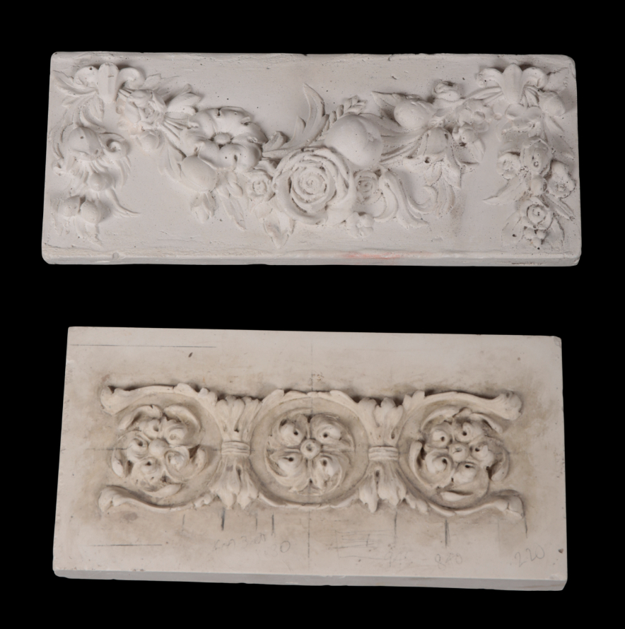 A GROUP OF NINE PLASTER ARCHITECTURAL MOULDINGS - Image 4 of 5