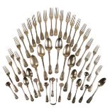 A VICTORIAN FIDDLE AND SHELL PATTERN SILVER CUTLERY SERVICE