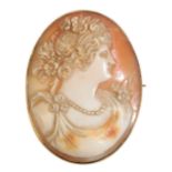 A VICTORIAN CAMEO BROOCH