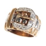 A GENTLEMAN'S 9CT GOLD CHUNKY BUCKLE RING