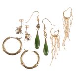 A PAIR OF 18CT GOLD TASSEL EARRINGS