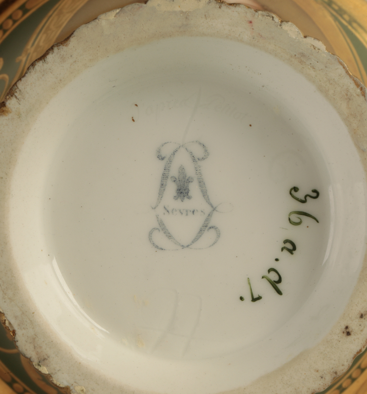 TWO SEVRES PORCELAIN CUPS AND SAUCERS - Image 4 of 4