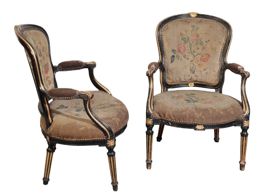 A PAIR OF GEORGE III FAUTEUILS - Image 2 of 3