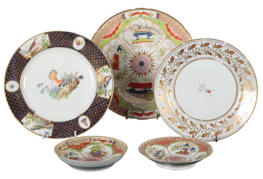 THREE WORCESTER PORCELAIN PLATES