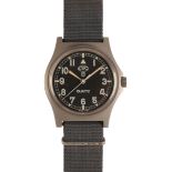 CWC: A GENTLEMAN'S STAINLESS STEEL MILITARY WRISTWATCH