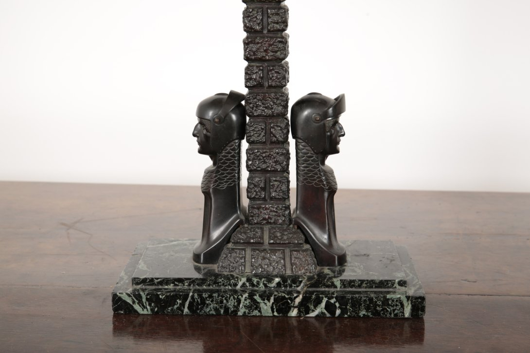 A CONTINENTAL ARTS AND CRAFTS BRONZE TABLE LAMP - Image 2 of 3
