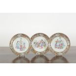 A GROUP OF THREE CHINESE PORCELAIN FAMILLE ROSE PLATES