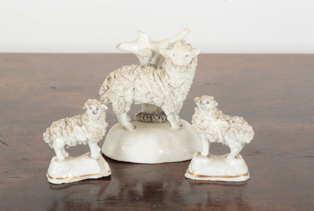 TWO PAIRS OF STAFFORDSHIRE PEN HOLDERS - Image 3 of 3