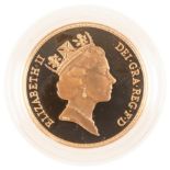 A 1992 QUEEN ELIZABETH II GOLD £5 COIN