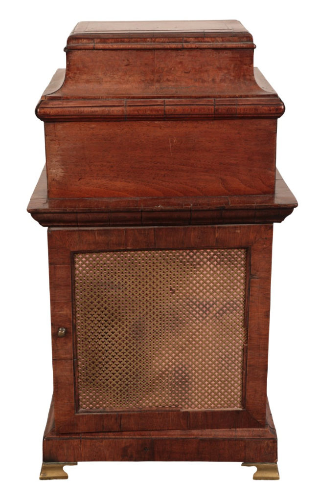 A QUEEN ANNE WALNUT MANTEL CLOCK BY JOHN MARTIN, LONDON - Image 2 of 3