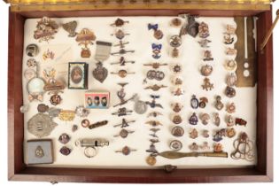 A LARGE COLLECTION OF SWEETHEART BADGES AND REGIMENTAL ASSOCIATION BADGES