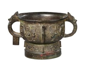 A CHINESE BRONZE RITUAL FOOD VESSEL, ('GUI')