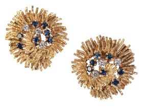 A PAIR OF 18CT GOLD SAPPHIRE AND DIAMOND CLUSTER CLIP EARRINGS