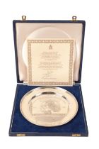 AN ELIZABETH II SILVER COMMEMORATIVE DISH - AMERICAN INDEPENDENCE 200TH ANNIVERSARY