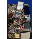 A COLLECTION OF COSTUME AND DECORATIVE JEWELLERY