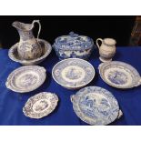 A BLUE AND WHITE SPODE COVERED SERVING DISH