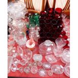 A QUANTITY OF GLASSWARE AND COSTUME JEWELLERY