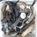 A LARGE QUANTITY OF LADY'S AND GENTLEMAN'S WRISTWATCHES