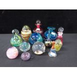 A COLLECTION OF MDINA AND OTHER PAPERWEIGHTS