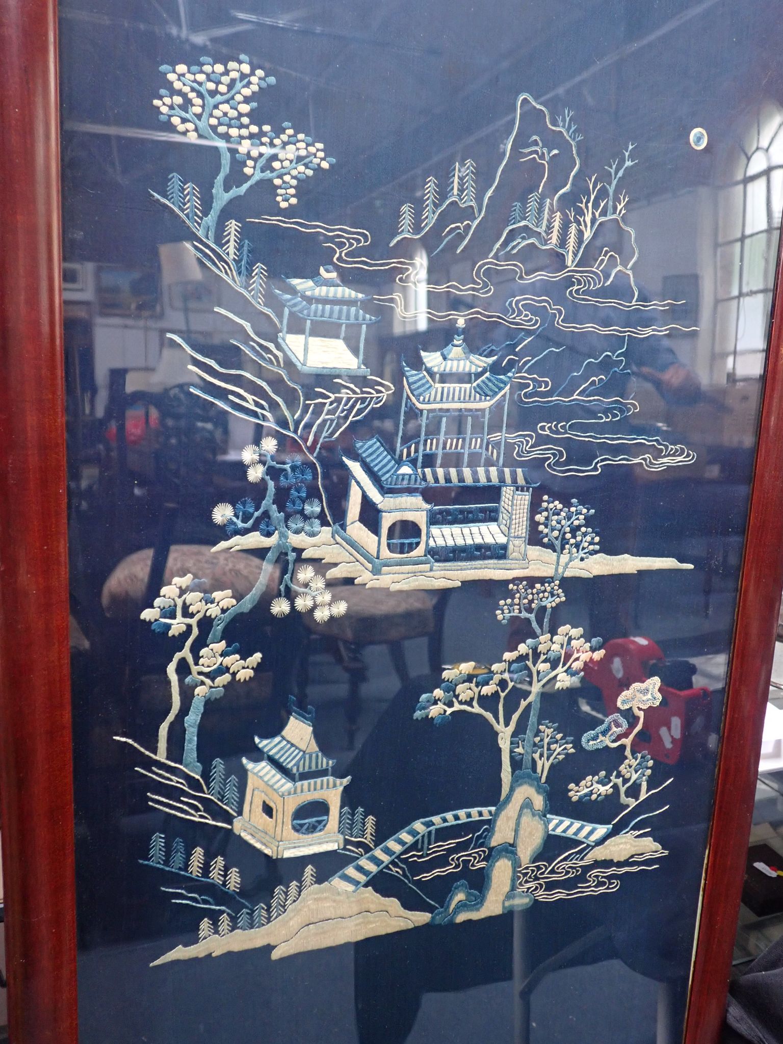 A LARGE PAIR OF CHINESE EMBROIDERED BLUE SILK PANELS - Image 3 of 5