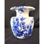 A VICTORIAN DOULTON FLOW BLUE 'JESSICA' PATTERN SPITTOON