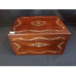 AN EARLY VICTORIAN ROSEWOOD WORKBOX/DRESSING BOX