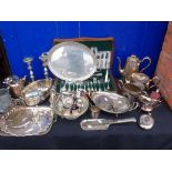 A QUANTITY OF SILVER PLATED ITEMS