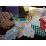 A COLLECTION OF VINTAGE AND RETRO LINENS