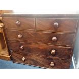 A GEORGE III MAHOGANY CHEST OF DRAWERS