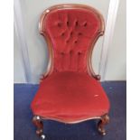 A VICTORIAN PARLOUR CHAIR WITH SHOW FRAME