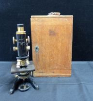 A BOXED MICROSCOPE, W. WATSON & SONS Ltd