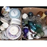 A QUANTITY OF MIXED CERAMICS AND GLASS